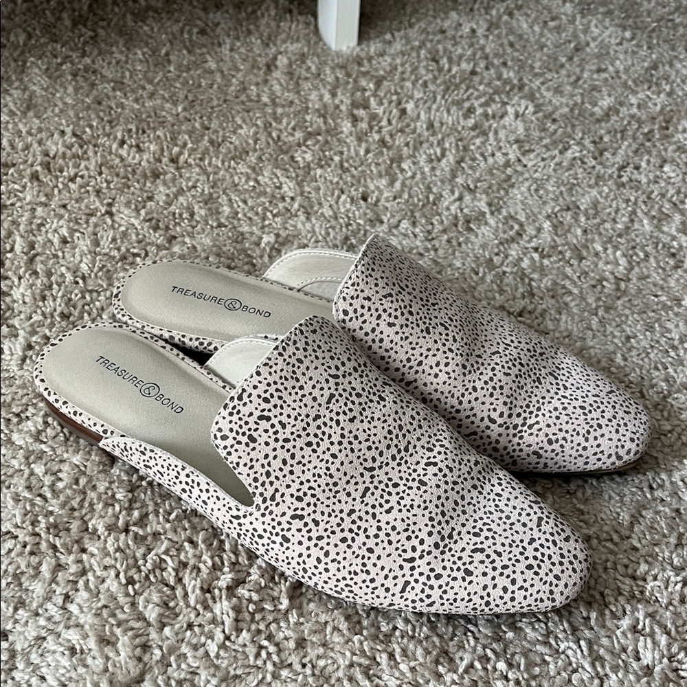 Treasure & Bond Speckled Cream and Black Mules